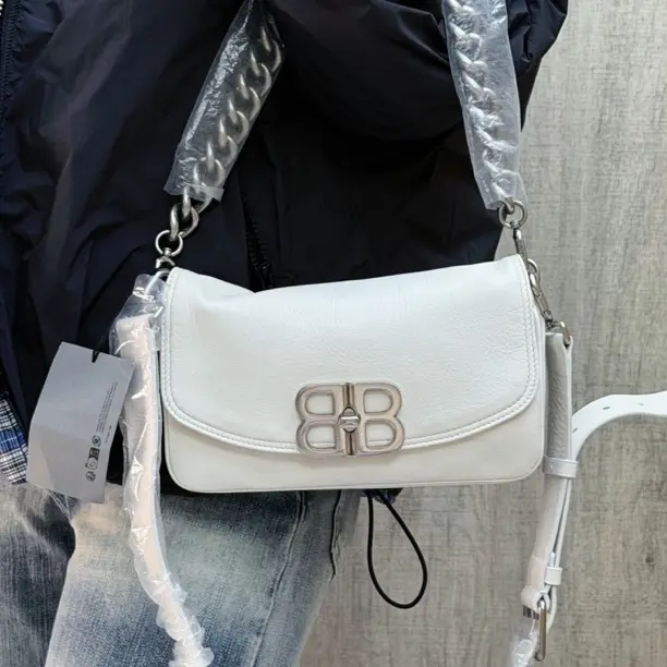 99新 Balenciaga/巴黎世家 Soft银色BB徽标 小牛皮 单肩包斜挎包
