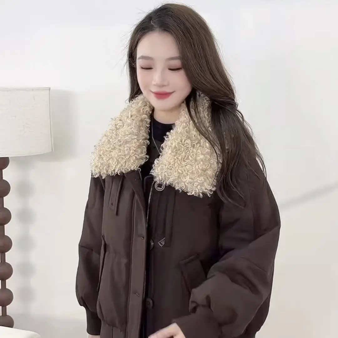 冬季新款女装时尚大码羽绒巴萨翻领拼接保暖短款外套