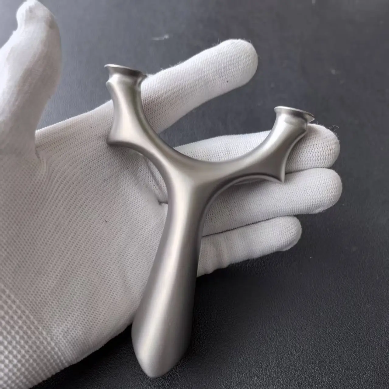 不锈钢630暗夜猎手弹弓成年人专用高精度比赛威力圆头弹弓