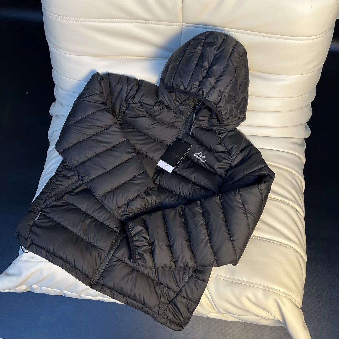 连帽保暖排骨棉衣男士女士轻盈棉服冬季轻量化棉袄纯色百搭时尚