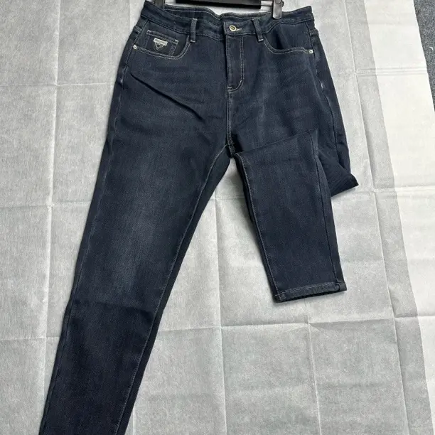 H撤柜秋冬男士保暖加绒宽松弹力商务休闲直筒牛仔裤剪标介意勿拍