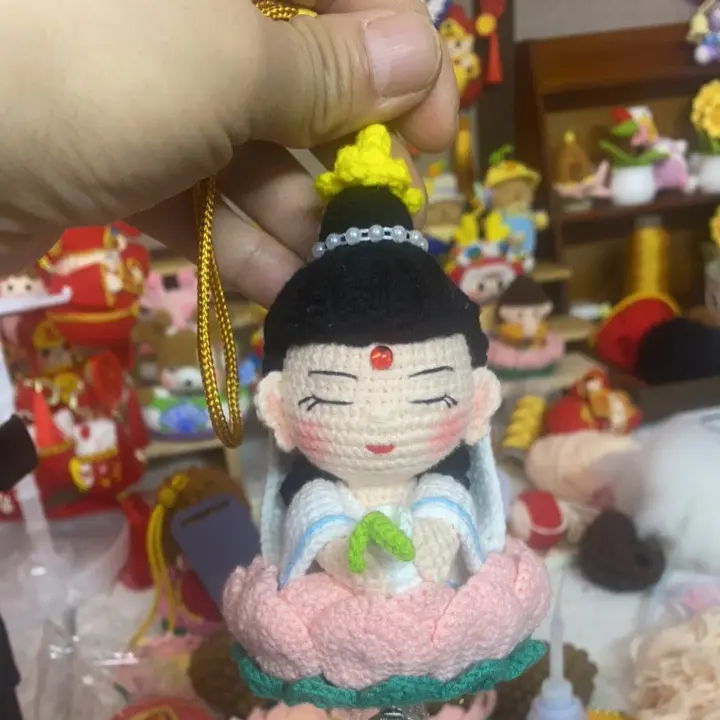 观世音菩萨成品（带莲花底座）,（纯手工钩织,不支持退换）