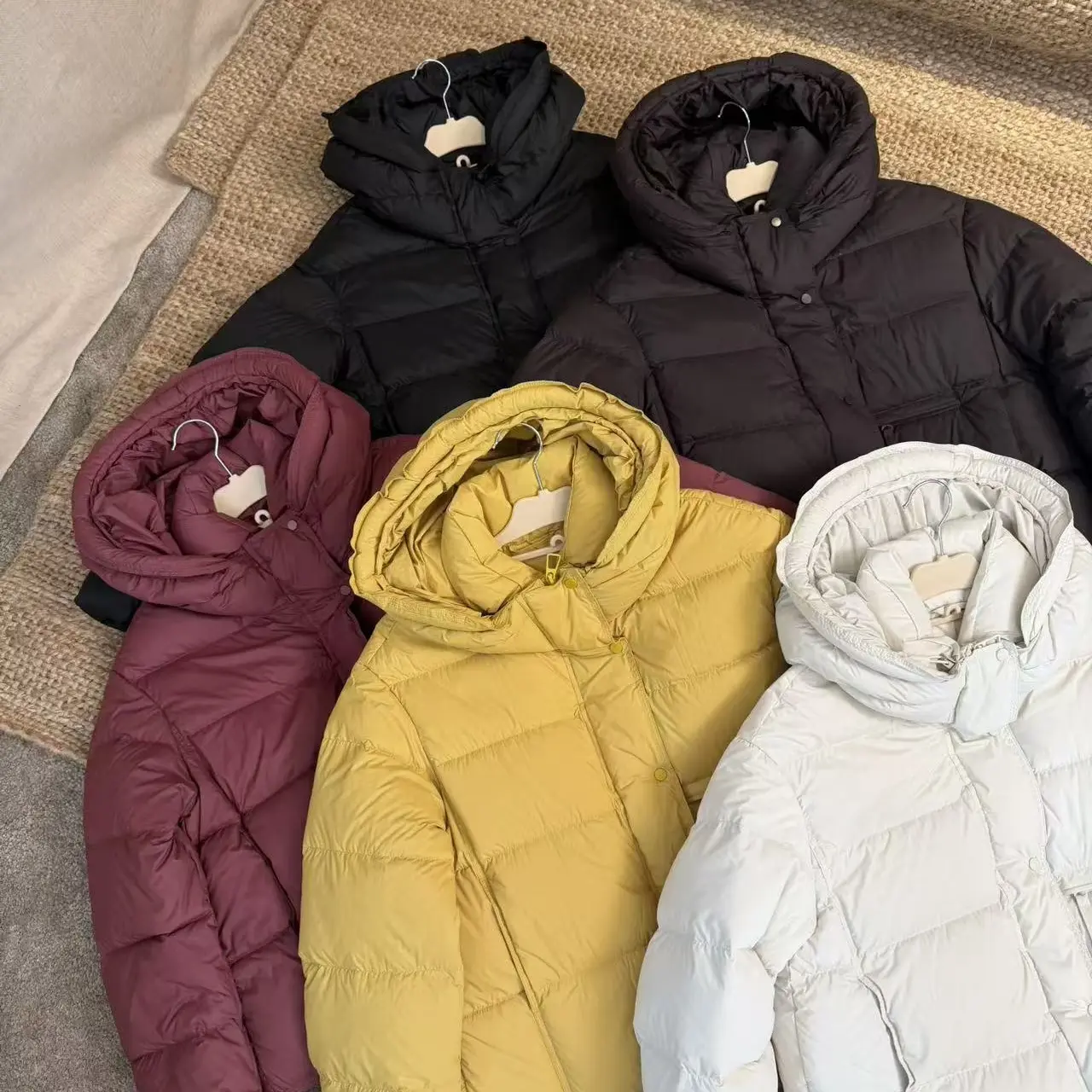 85621-长袖90鸭绒短款羽绒服宽松型落肩袖连帽韩版冬季秋冬