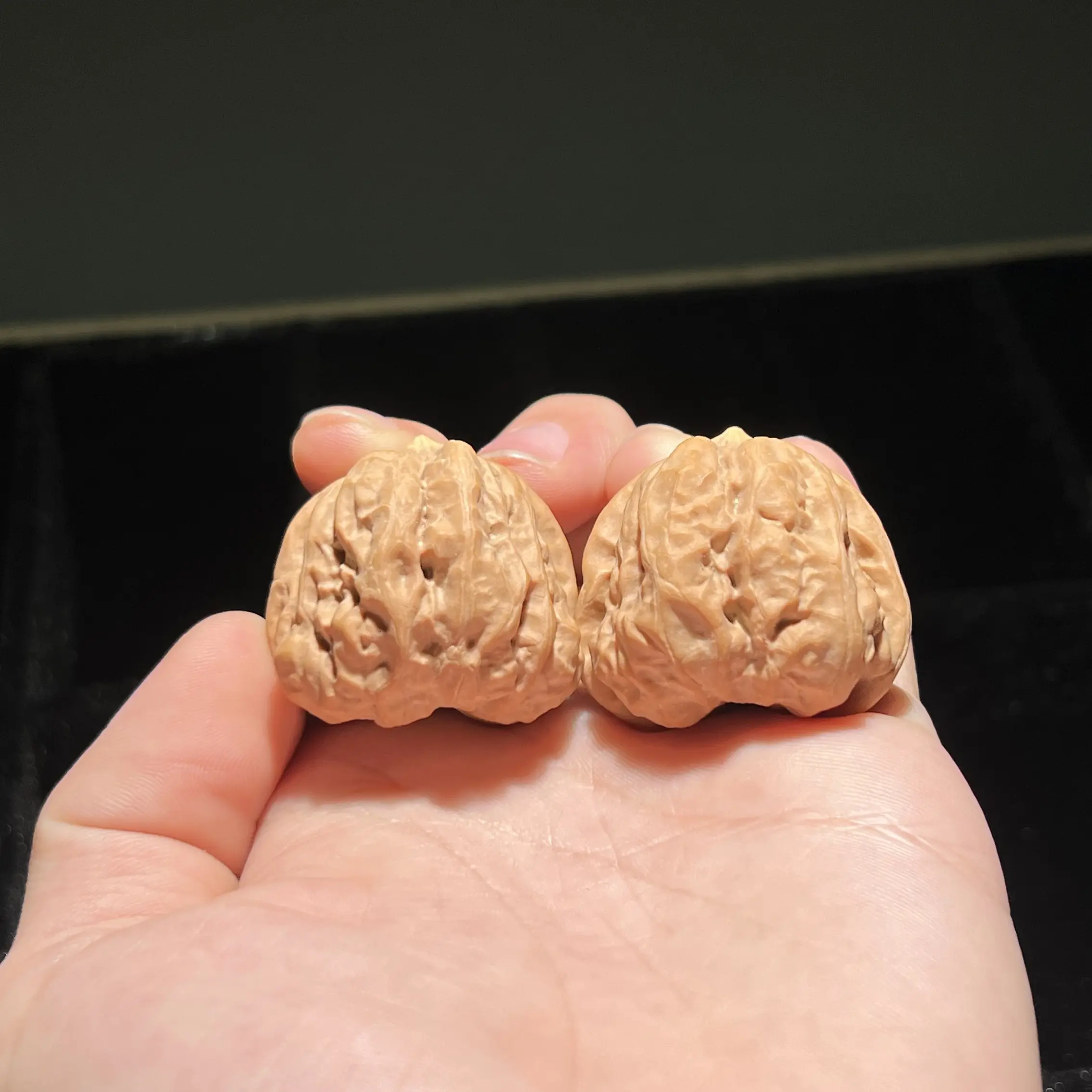 怀柔蛤蟆头文玩核桃