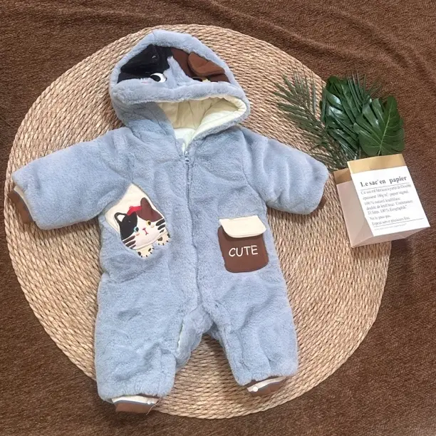 宝宝冬季加绒加厚熊猫连体衣保暖舒适外出哈衣可爱卡通爬服