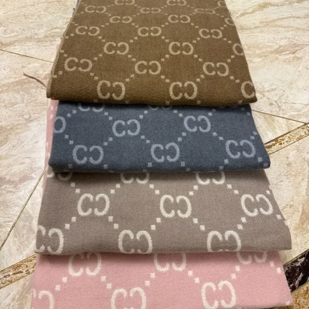 秋冬新款双面仿羊绒字母百搭加厚保暖围巾披肩