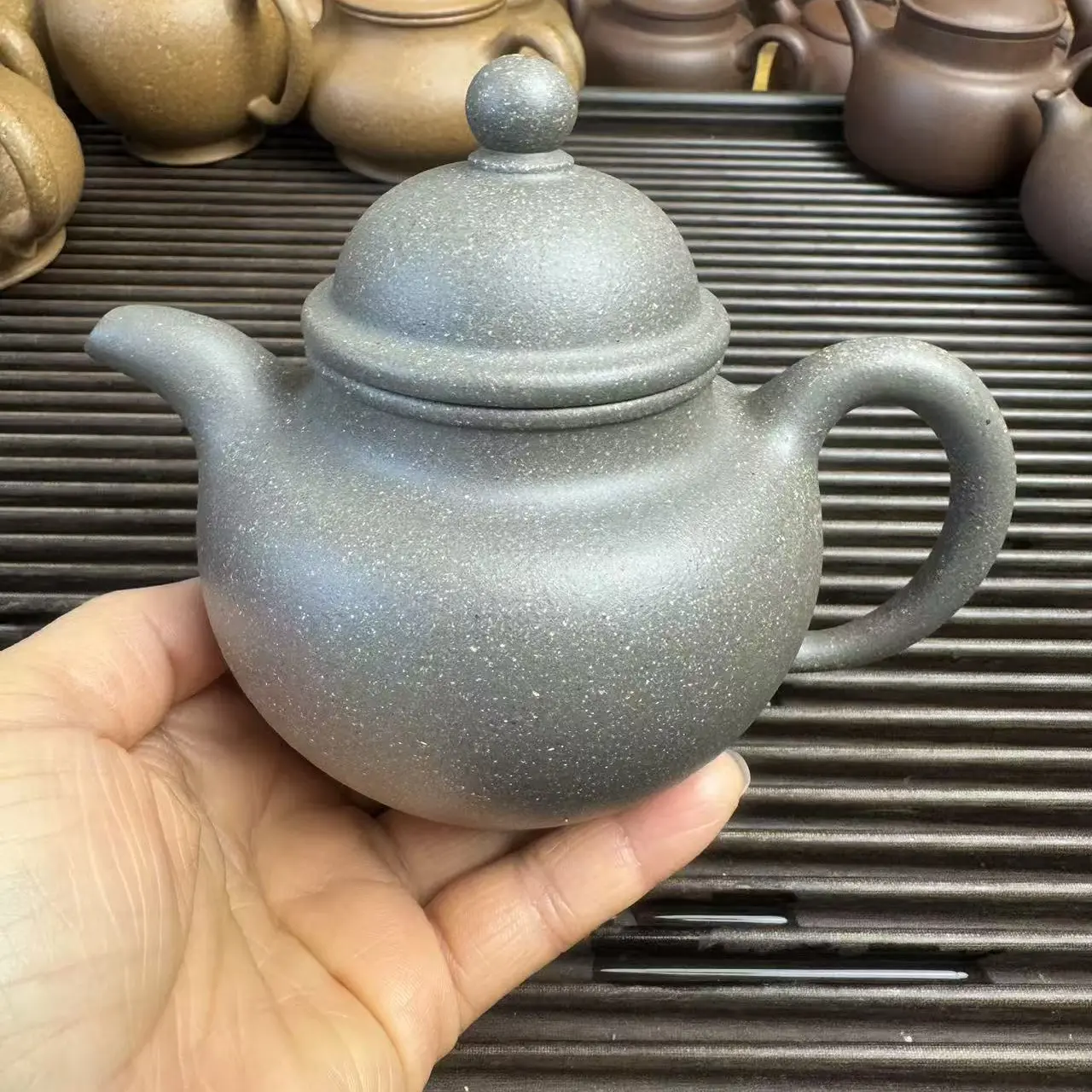 紫砂壶寿珍掇球300cc青段泥