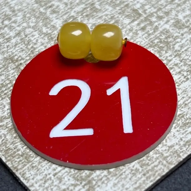 天然原矿蜜蜡鸡油黄精工老型珠 尺寸8mm