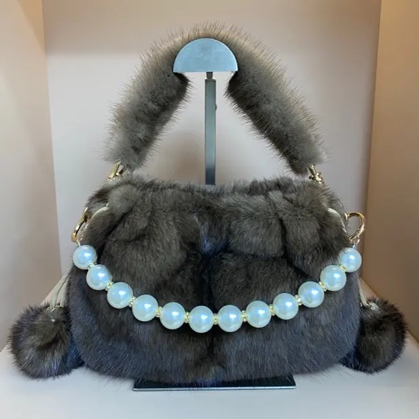 秋冬时尚水貂毛真毛手提斜挎云朵包