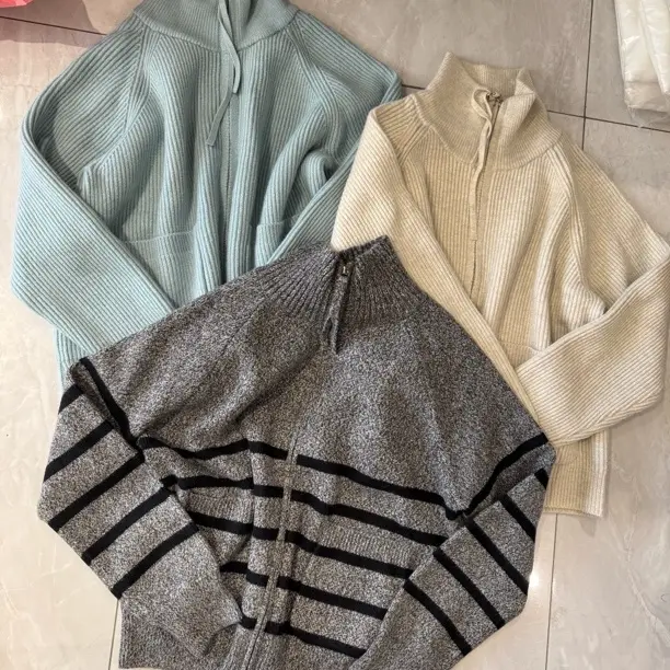 【妙女郎】撞色翻领半拉链口袋针织衫C7029