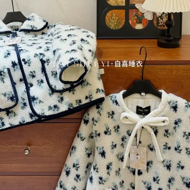 FT女士无领蝴蝶结夹棉厚款碎花两面穿少女风宽松短外套气质睡衣