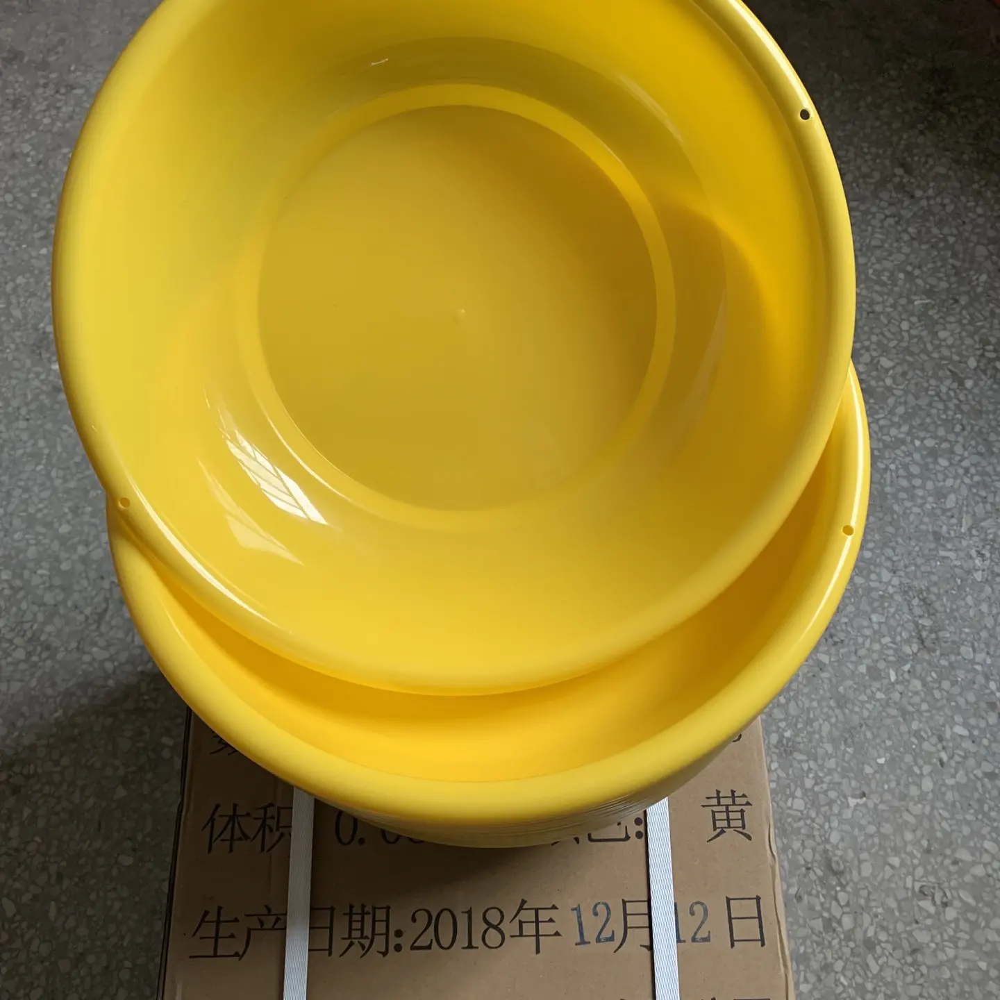 加厚耐用塑料脸盆 黄色绿色可选 家用宿舍通用