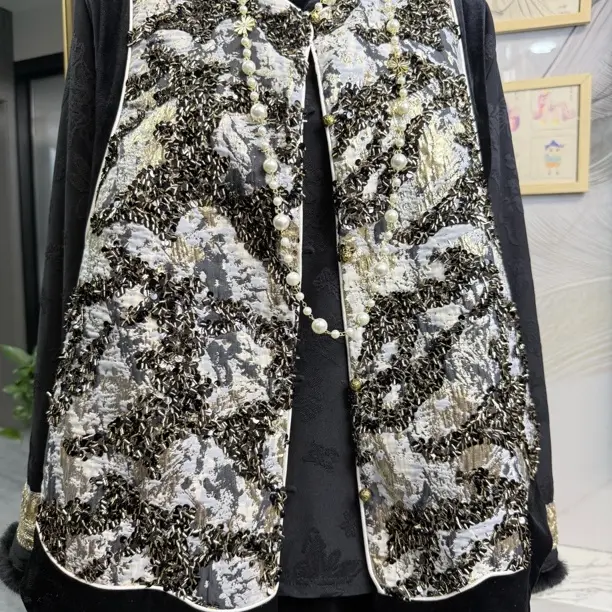 新中式国风刺绣丝绒马甲女大码显瘦百搭秋季钉珠坎肩背心