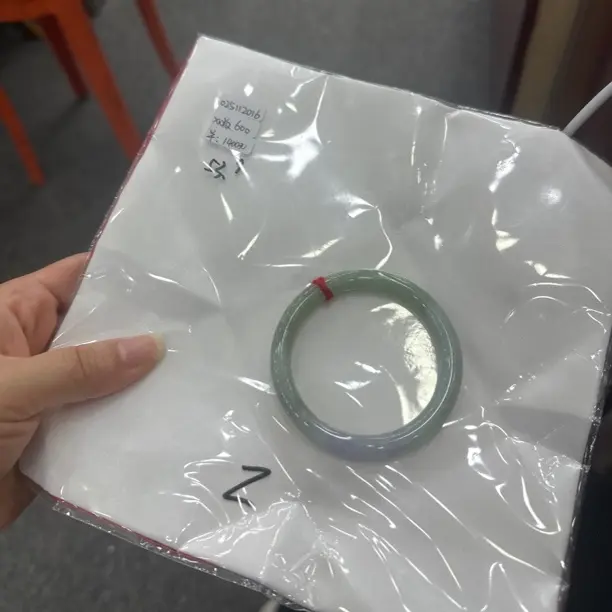 圆条糯冰半山水飘花色美人镯翡翠