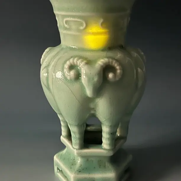 汝窑臻品天青釉透光三羊尊