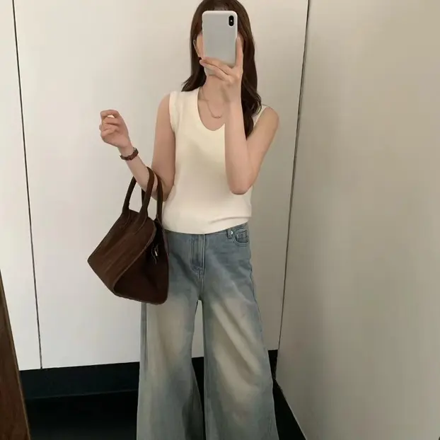 百搭无袖针织上衣