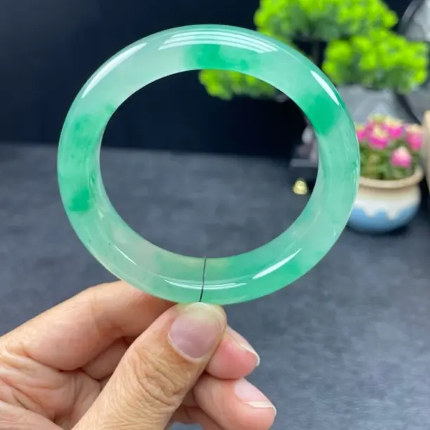 天然非洲翠冰飘花手镯