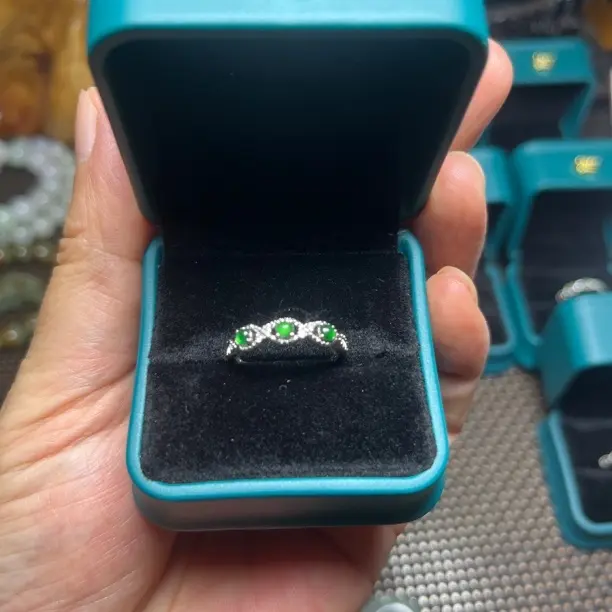 A货阳绿蛋面银镶活口设计小众气质女戒