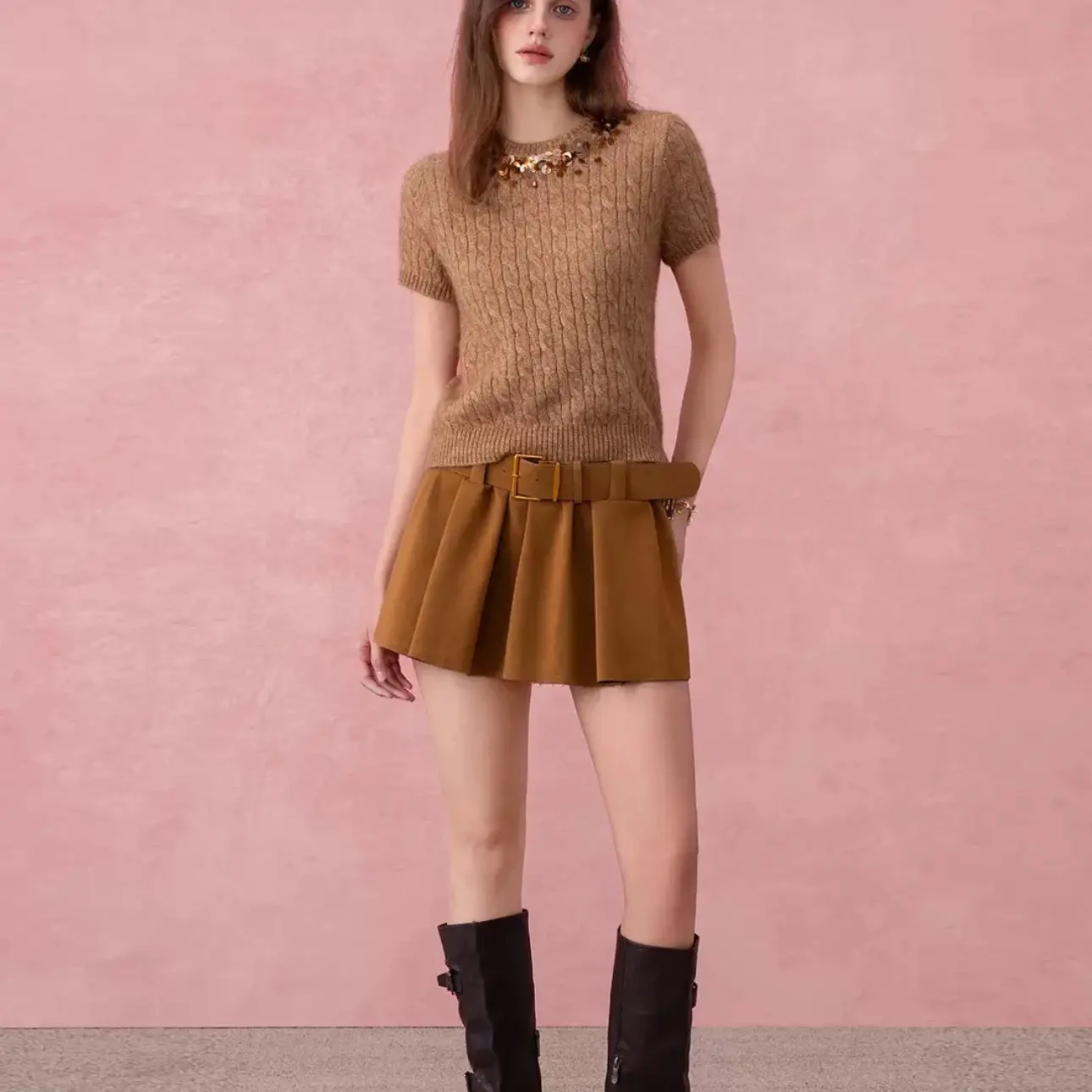 DIANAVEVINA 2025秋季螺纹腰仿麂皮蓬蓬短裙