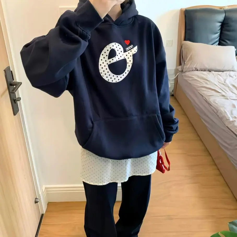 韩国单贴布刺绣加绒加厚连帽学院风卫衣