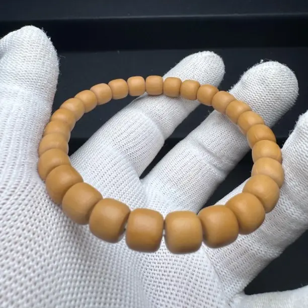 鸭蛋黄5s级道珠朦胧