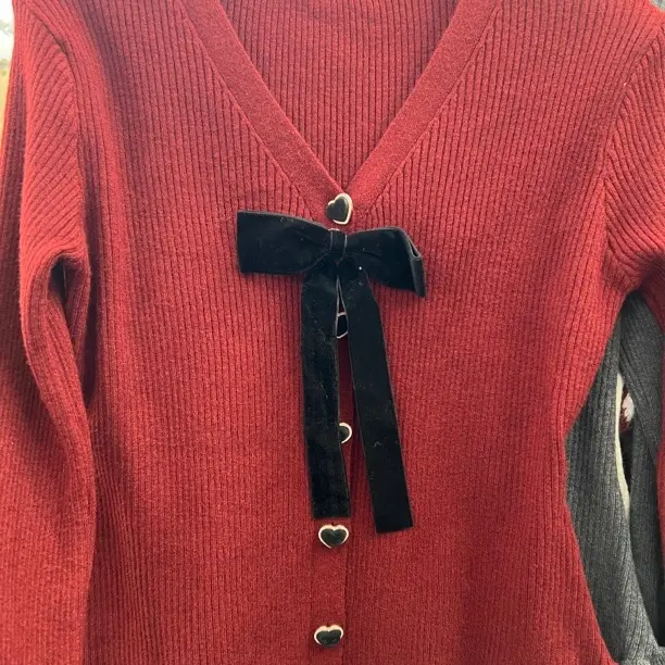 秋冬新款甜美风蝴蝶结针织女款内搭上衣