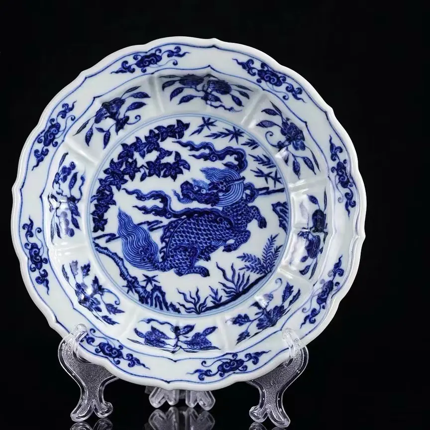 宣之堂青花麒麟八棱壶承