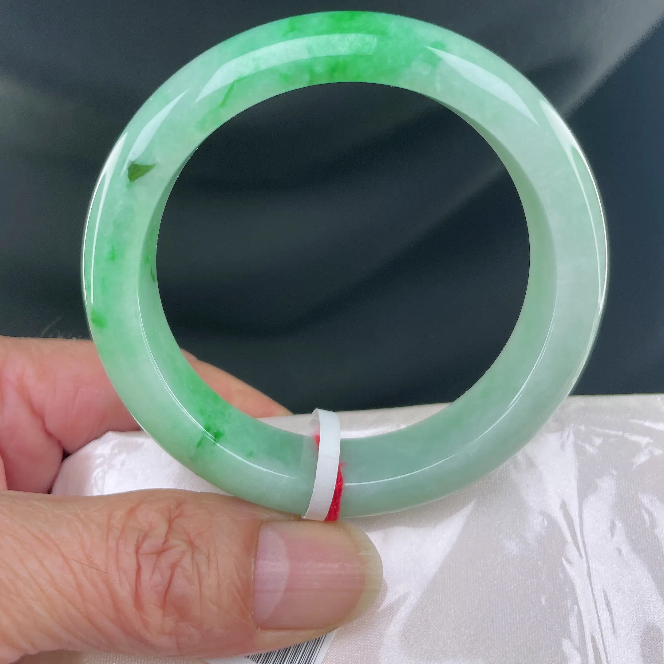 57/58圈口保真冰透正圈女款时尚绿色精美百搭经典平安镯美人镯