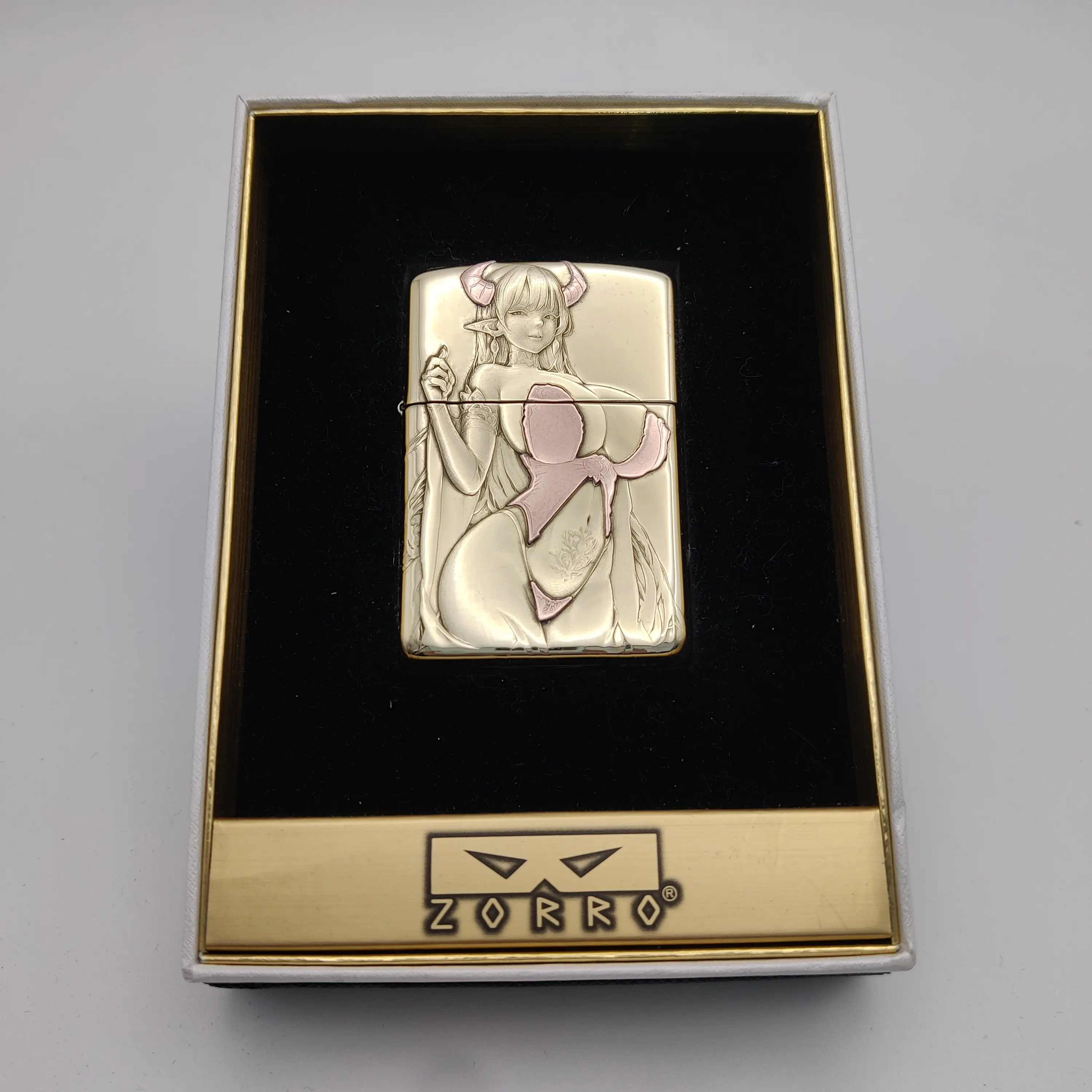 二代902s打火机美女大荷官盔甲黄铜浮雕镶嵌紫铜原装正品机
