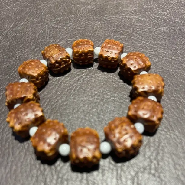 纯天然桃核小饼干手串搭配圆珠