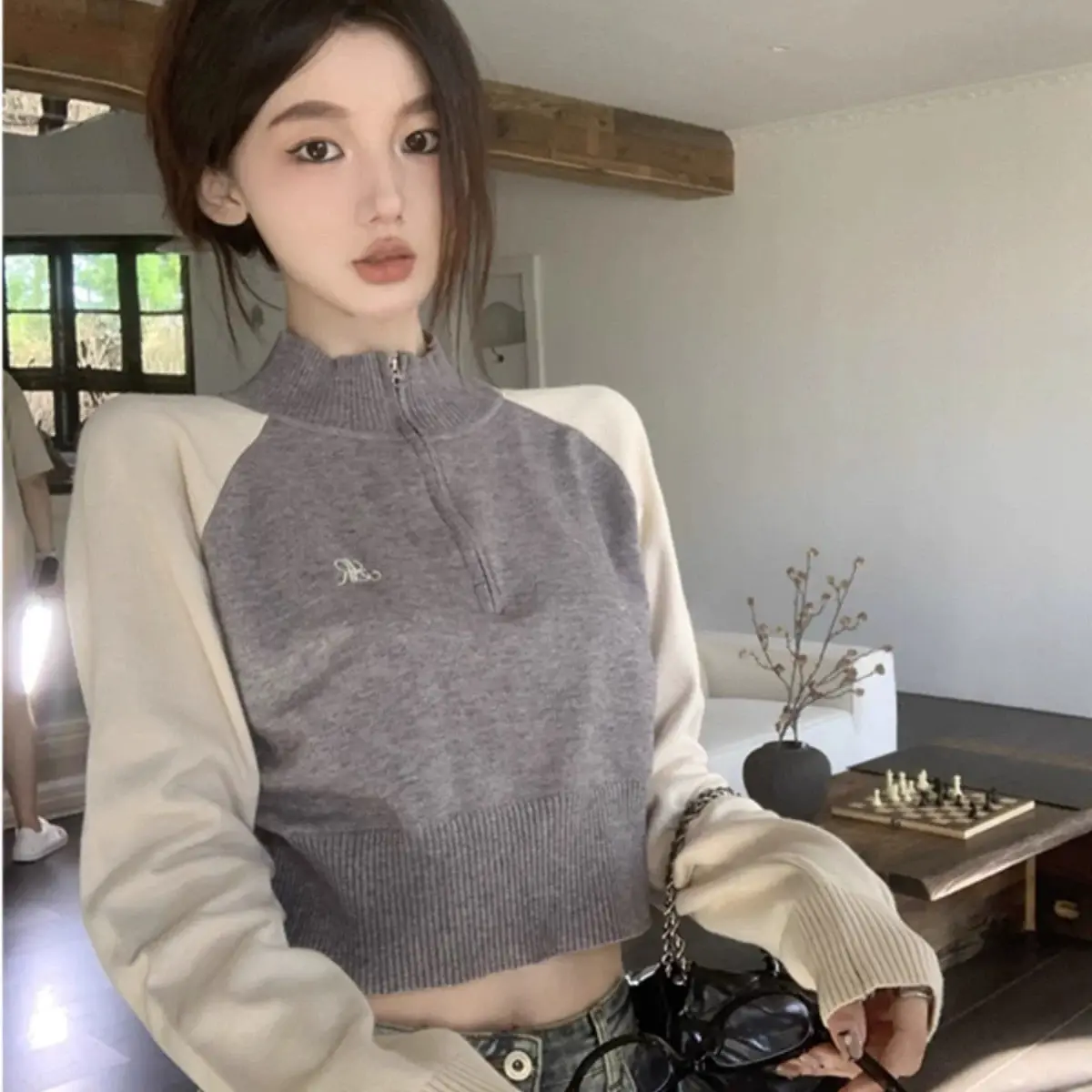 刺绣长袖不褪色针织短款毛针织衫方领纯色秋季宽松型