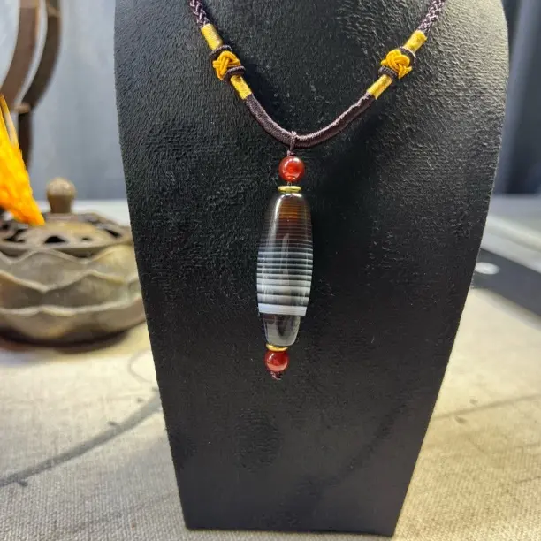 天然缠丝玛瑙带眼锁骨绳颈饰复古时尚纹路多样性配饰