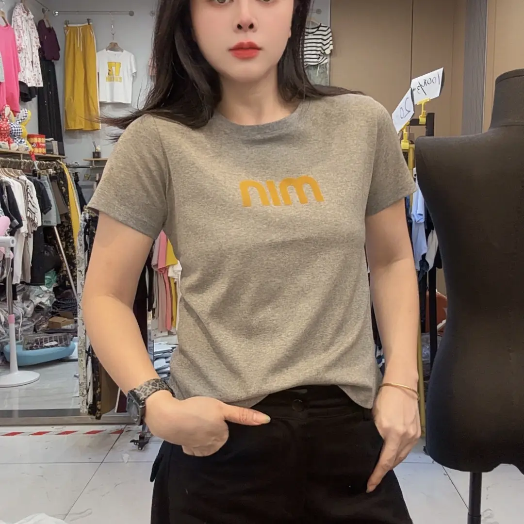 圆领字母3D印花女短袖修身型T恤修身夏季显瘦