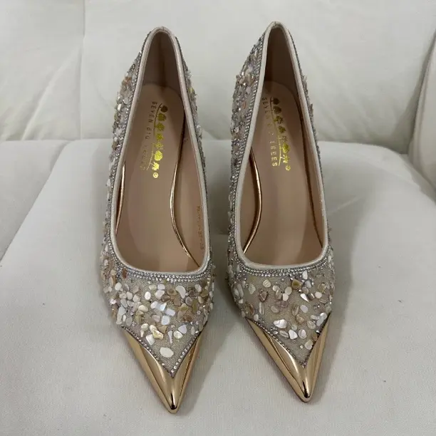 裸色金属尖头细跟浅口气质百搭秋季女高跟鞋