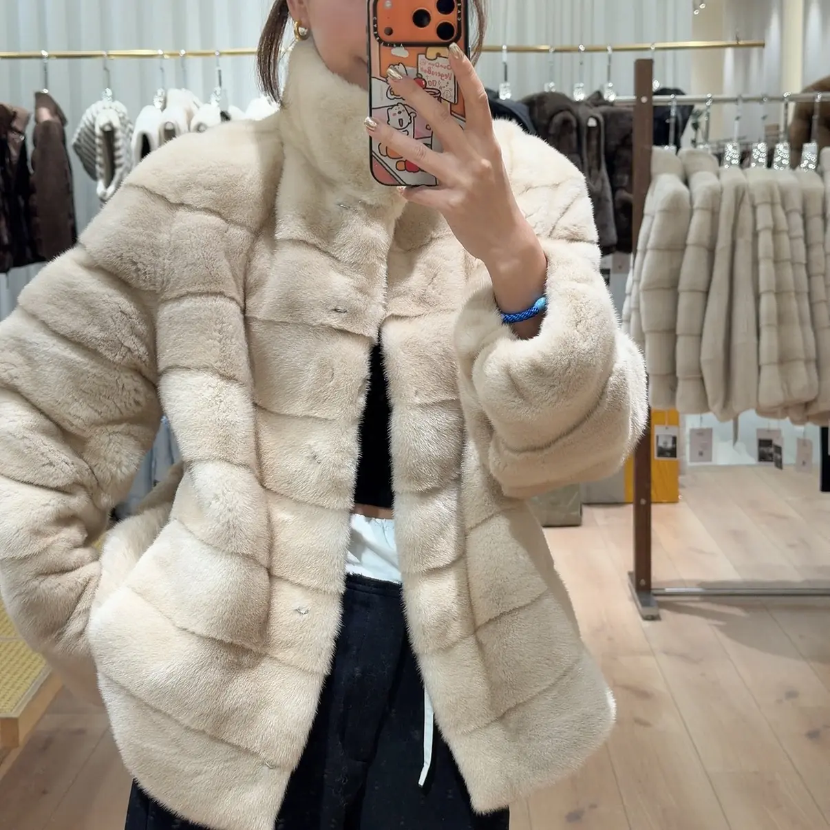 秋冬气质显瘦百搭立领米黄皇冠级天鹅绒短二水貂母貂貂皮草外套