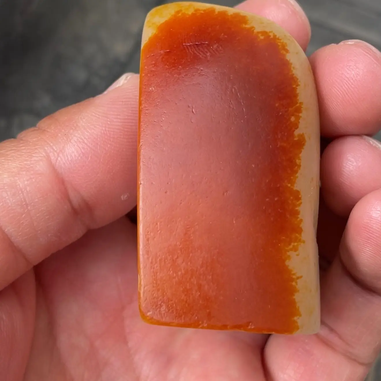 新疆和田玉籽料玛丽艳红皮白肉作料