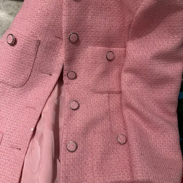 粉色尼斯小香外套