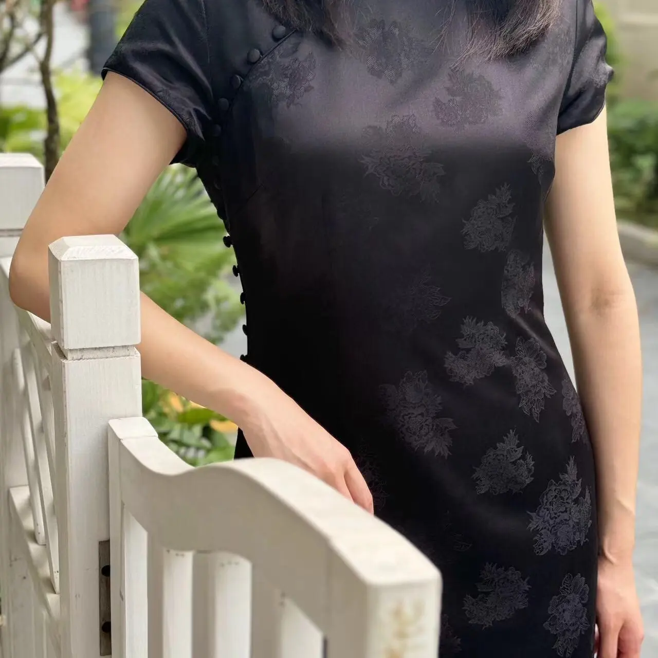 网红黑色复古气质真丝提花中国风优雅牡丹花日常旗袍