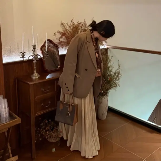 两件套西装外套+半身裙秋季女款高级感气质百搭休闲西装外套