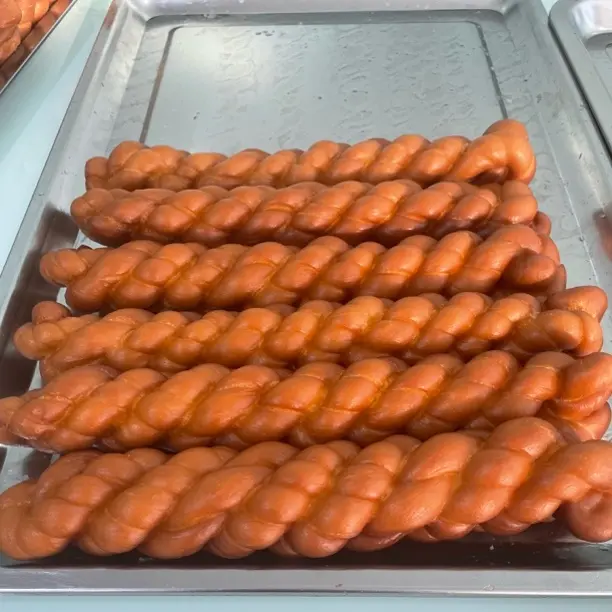 东北老式麻花，香甜筋道、每根重130克左右，长30厘米左右，6根