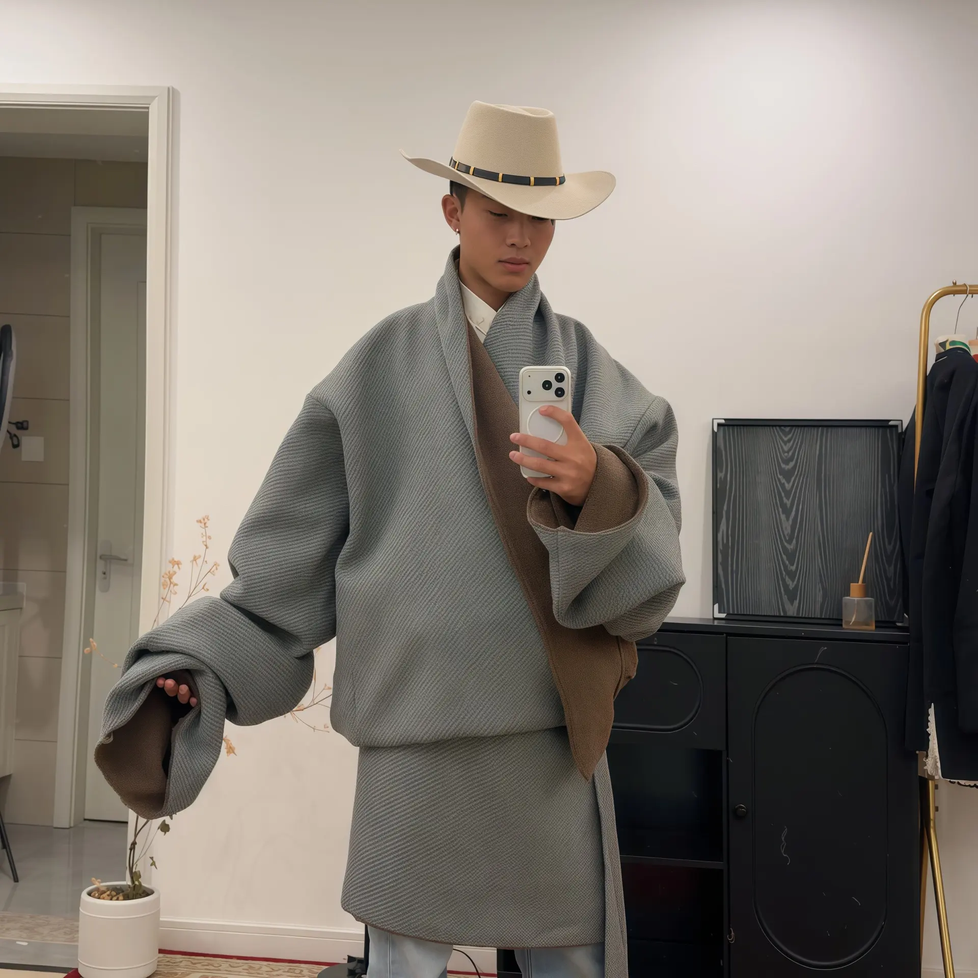 冬季布毛一体加厚保暖男士藏袍