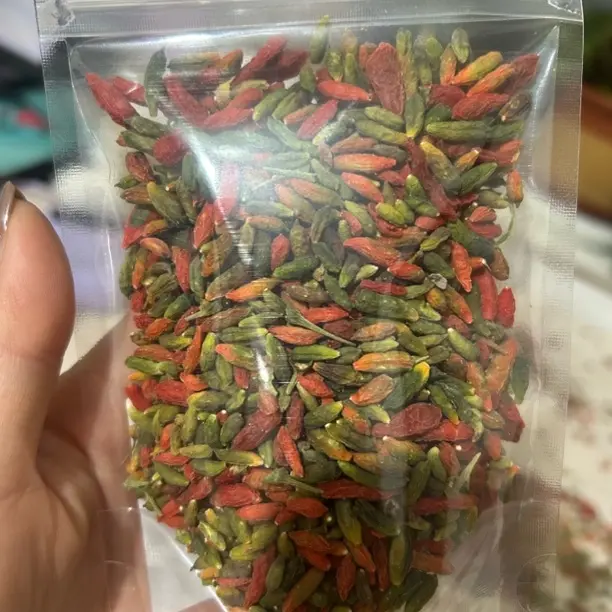 长白山野生七彩枸杞 自然晒干