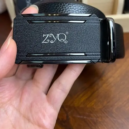 男士真皮自动扣皮带商务休闲百搭男款牛皮腰带潮流锌合金扣头高档