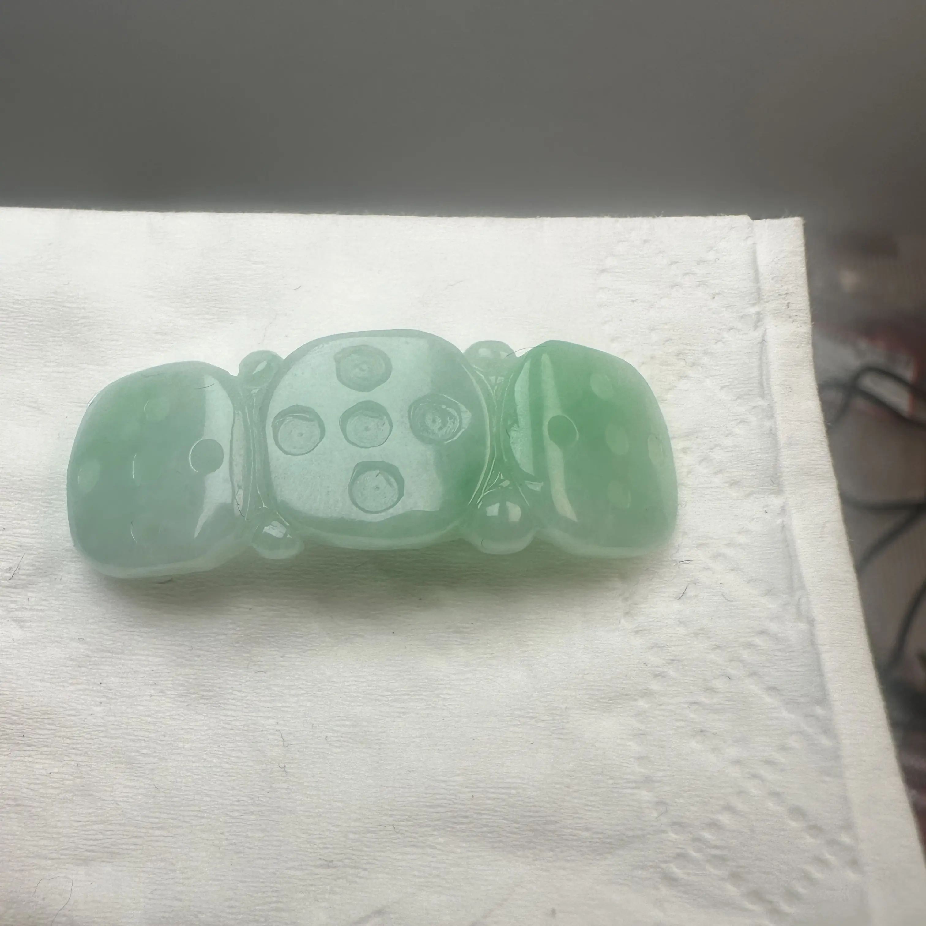 A货手工雕刻天然翡翠