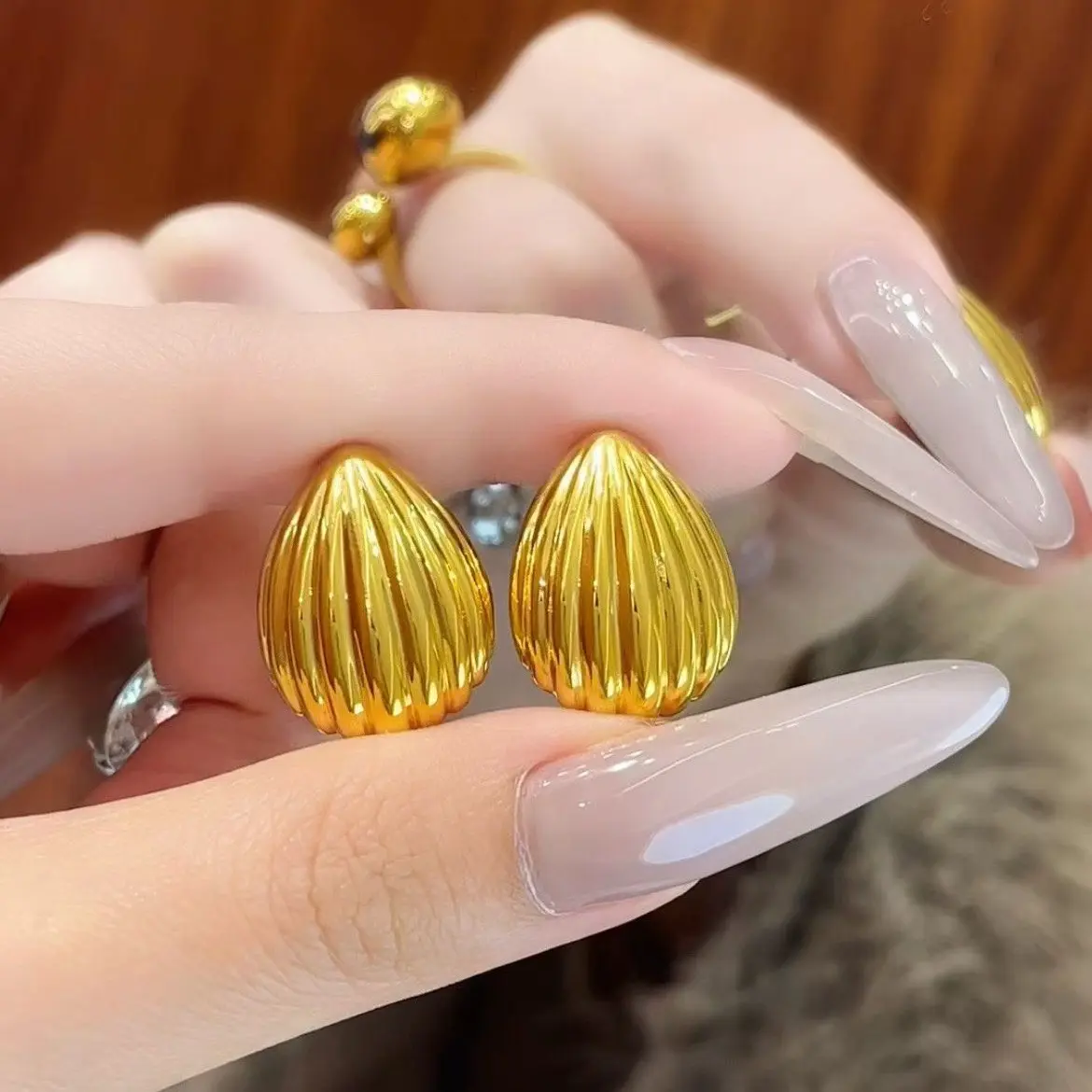 足金999通体足金耳钉