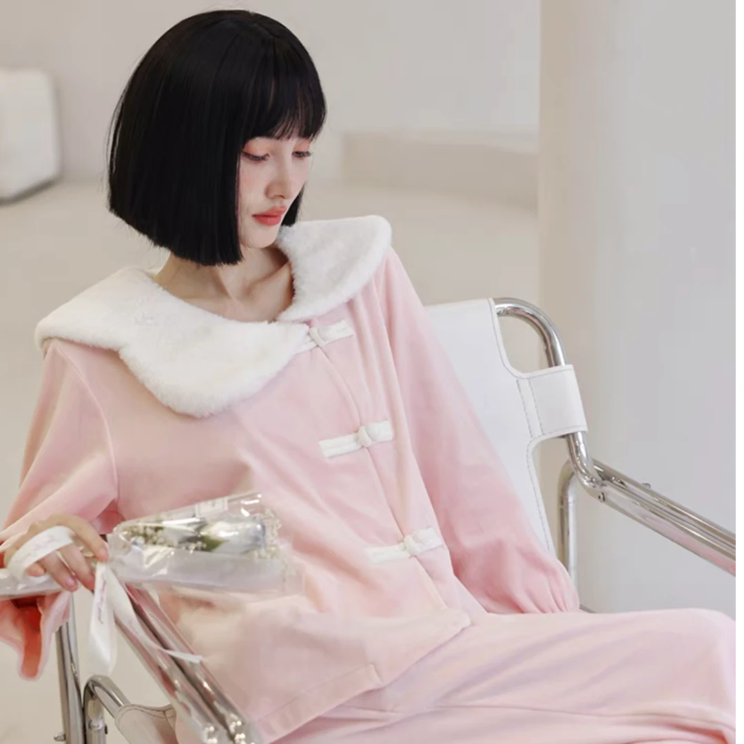 【罗曼庄园】超柔海岛绒花卉家居服秋冬女士宽松长袖保暖套装