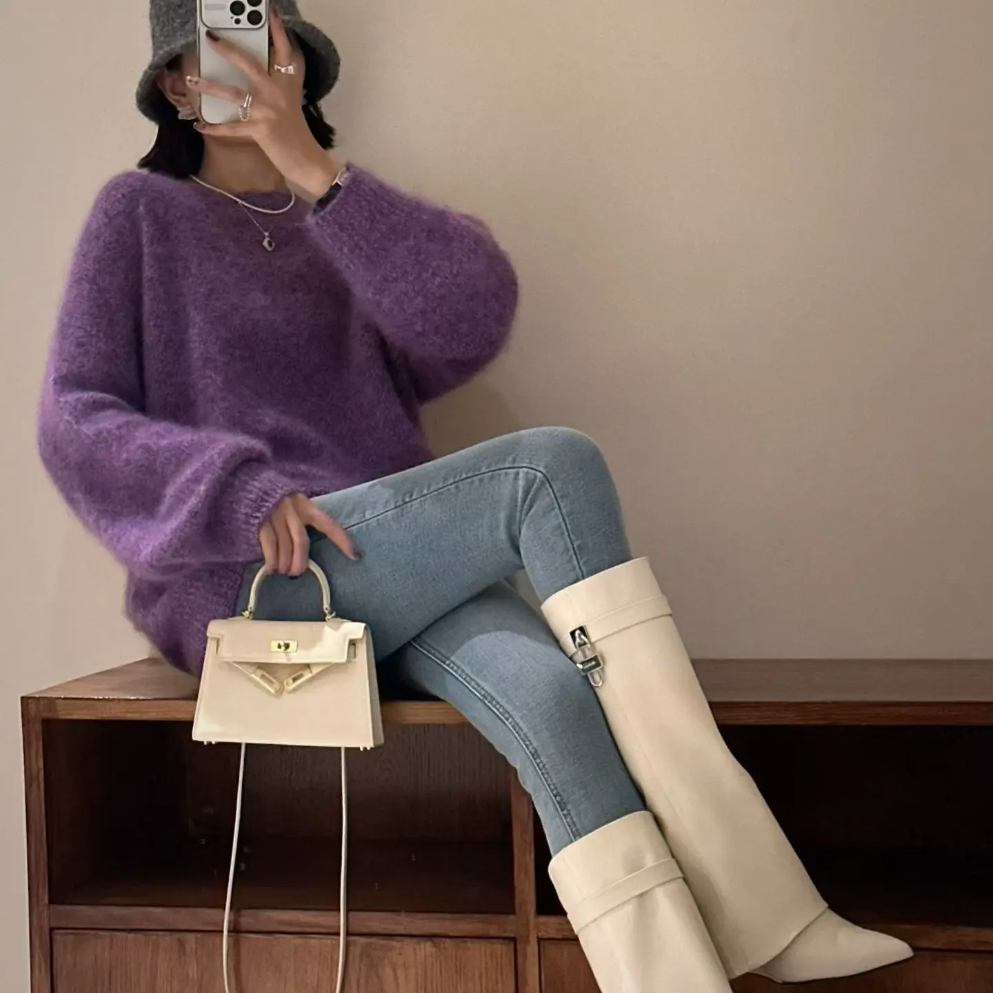 慵懒风山羊绒蚕丝混纺宽松廓形拉毛毛衫保暖加厚高级感圆领套头衫