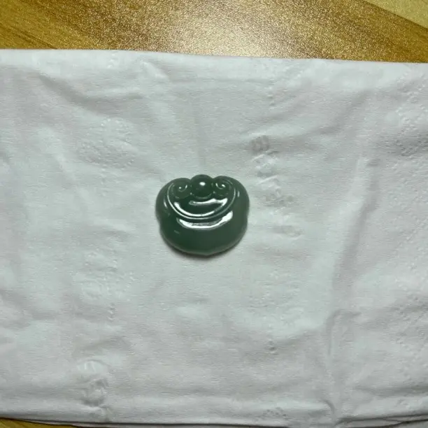 天然A货翡翠平安锁吊坠