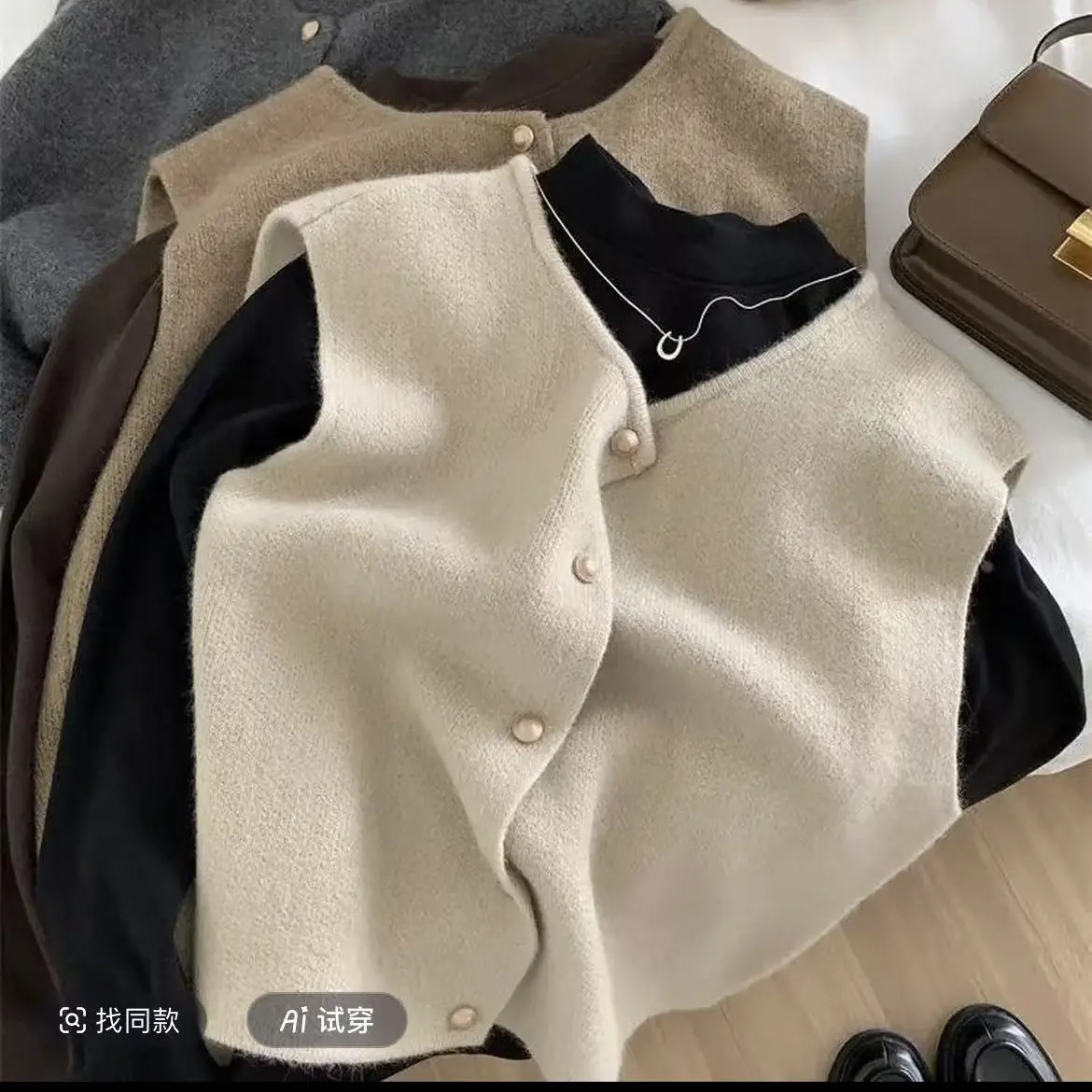 福利款温柔系小金扣圆领针织马甲女款韩系无袖外搭叠穿百搭