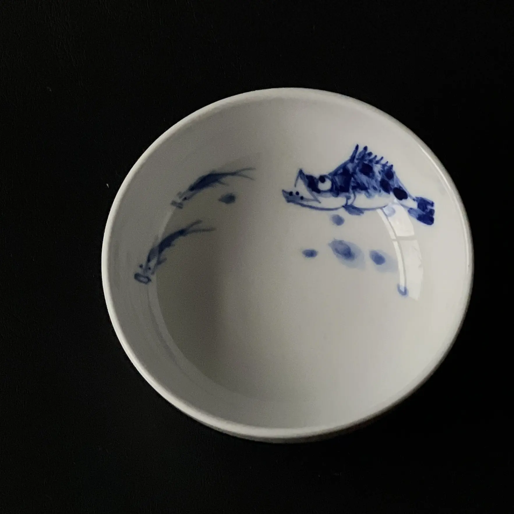 微瑕青花手绘荷花鳜鱼主人杯